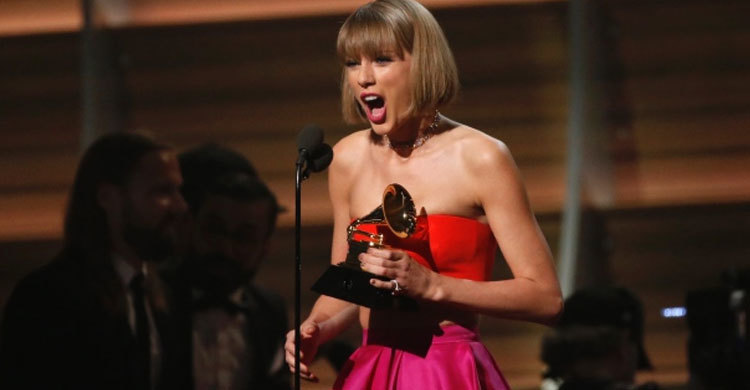 গ্র্যামিতে টেলর সুইফটের বাজিমাত 