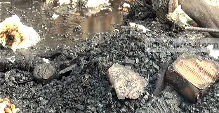 টাঙ্গাইলে অগ্নিকাণ্ডে ৩টি দোকান ভস্মীভূত