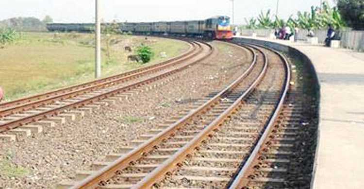 ঈশ্বরদীতে চুরি হয়ে যাচ্ছে রেলের সম্পদ