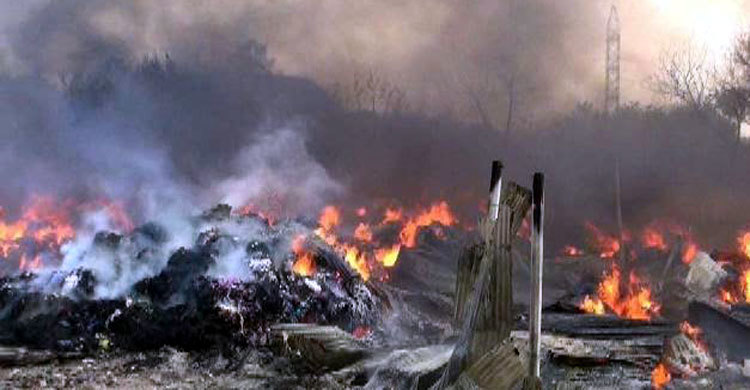 আশুলিয়ায় ১১টি ঝুট গোডাউন ভস্মীভূত