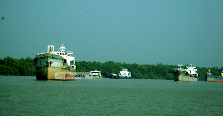 শ্যালা নদীতে নৌ চলাচল বন্ধের নির্দেশ 