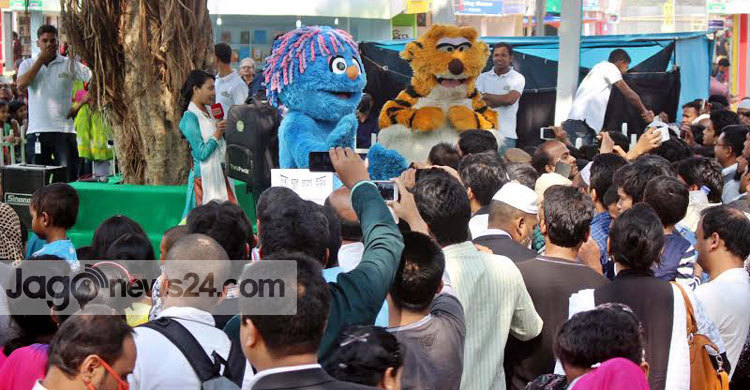 শিশু প্রহরে জমজমাট বইমেলা