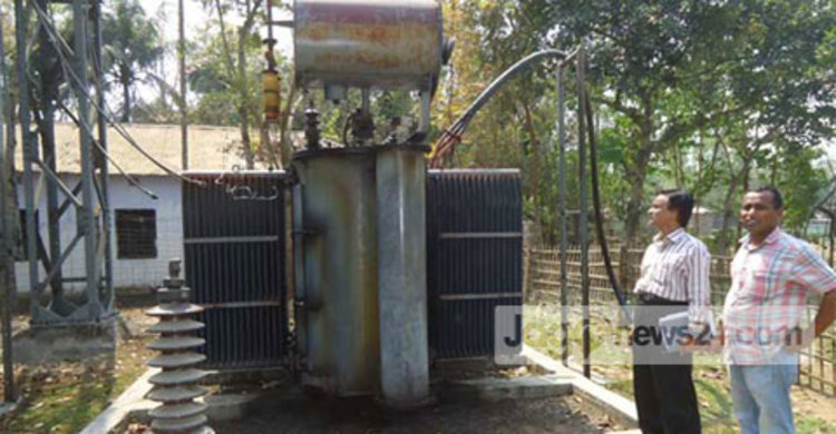 চার দিন ধরে অন্ধকারে ডোমার