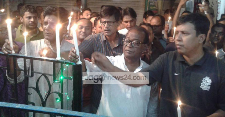 শহীদদের স্মরণে মির্জাপুরে ৪ সহস্রাধিক মোমবাতি প্রজ্জ্বলন