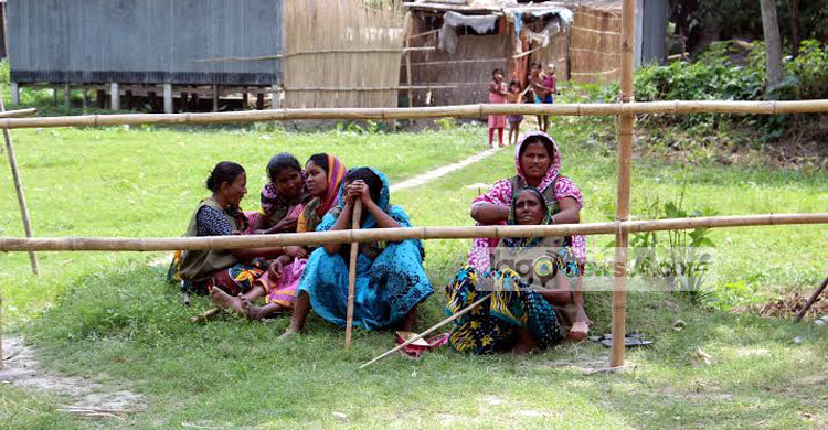 এখন তাদের অলস সময়