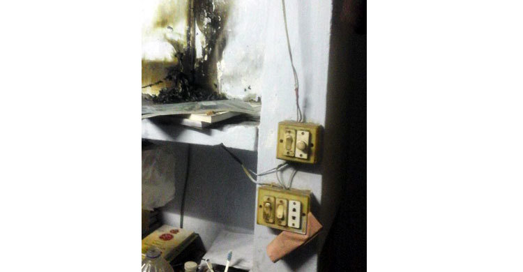 ঢাবির হলের রুমে আগুন, প্রাধ্যক্ষের অস্বীকার