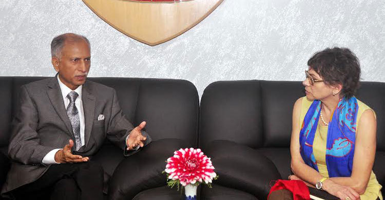 ঢাবি উপাচার্যের সঙ্গে ফরাসী রাষ্ট্রদূতের সাক্ষাৎ 