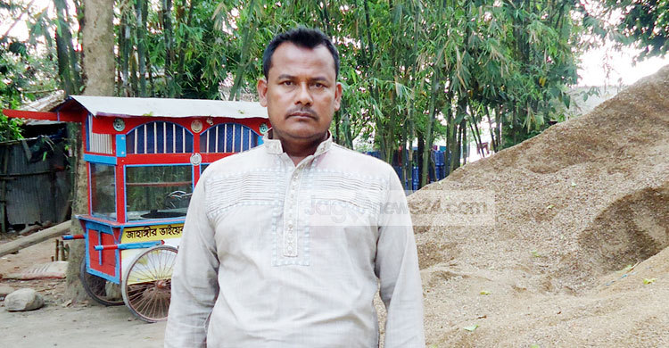 লঞ্চে বাদাম বিক্রেতা সেই দুলাল এখন কাউন্সিলর