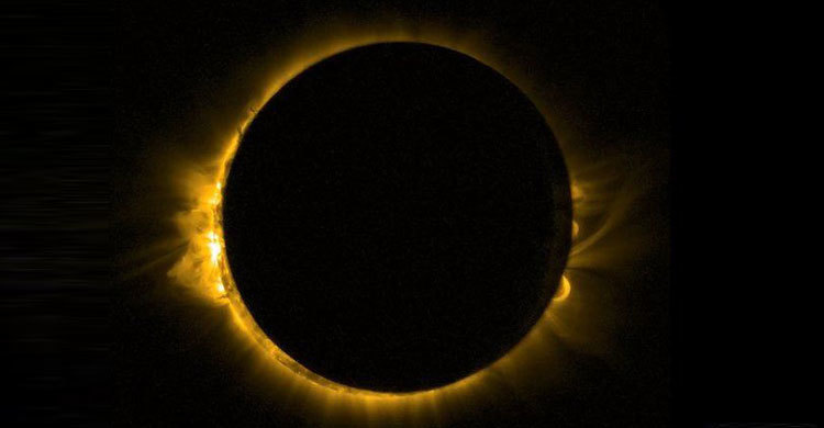 সূর্যগ্রহণ দেখল বিশ্ব