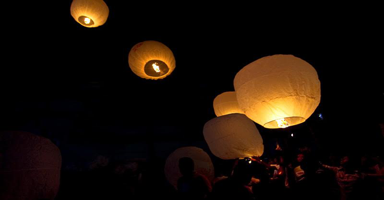 সেন্টমার্টিনে ফানুস উৎসব