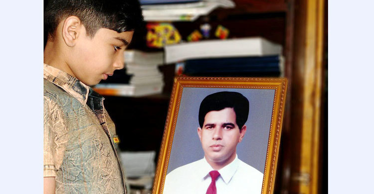 বাবার প্রতীক্ষায় চার বছর অনন-আবির