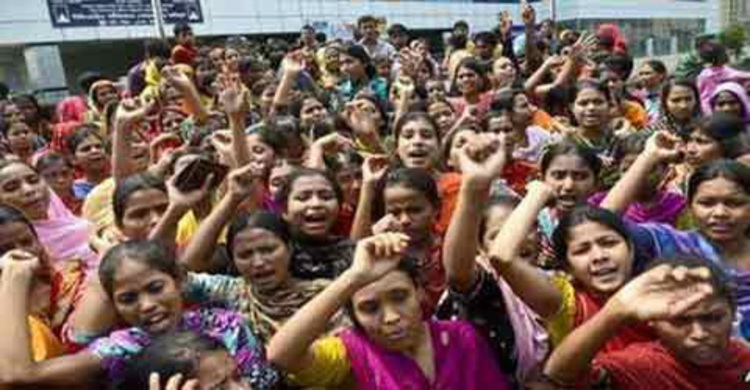 কালিয়াকৈরে বাৎসরিক ছুটির টাকার দাবিতে শ্রমিক অসন্তোষ