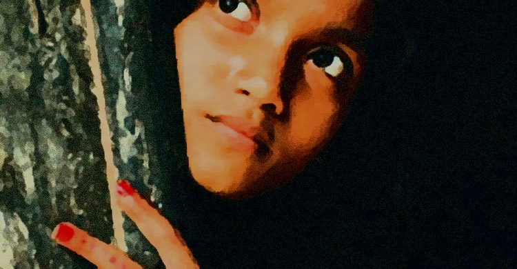 রক্ষা পেল মেয়েটি