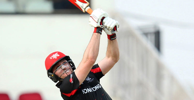 টিকে থাকার জন্য লড়ছে হংকং 