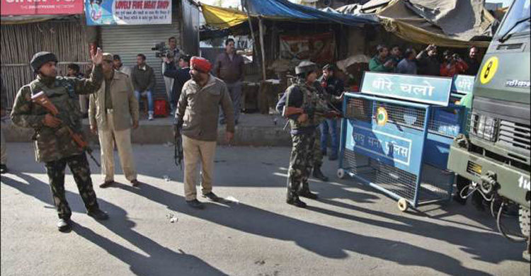 পাঠানকোট হামলার সঙ্গে পাক-ভারত বৈঠকের সম্পর্ক নেই