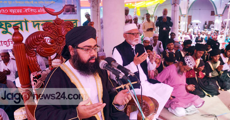 অধিকার অক্ষুণ্ন রাখতে নিজেকে উৎসর্গ করতে হবে