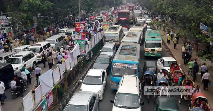 সকালের চাপ কমেনি সন্ধ্যায়ও