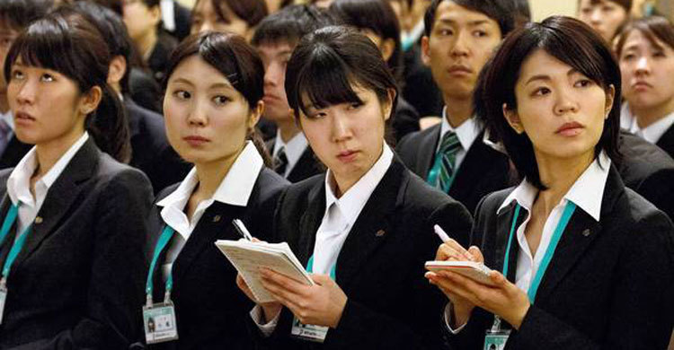 জাপানে কর্মক্ষেত্রে এক-তৃতীয়াংশ নারী যৌন হয়রানির শিকার