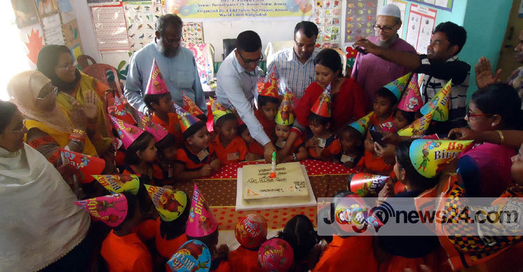 যশোরে সুবিধা বঞ্চিত ৪০ শিশুর জন্মদিন পালন