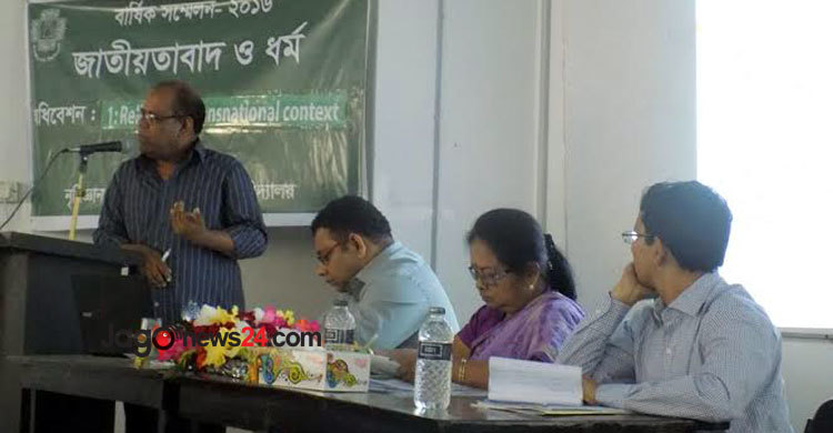 বিশ্ববিদ্যালয় শিক্ষকরা ‘প্যাকেট’ হয়ে গেছেন