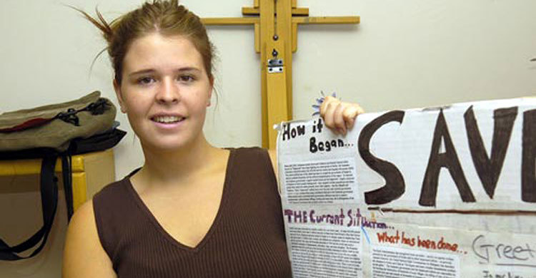 মার্কিন জিম্মির শিরশ্ছেদে আইএস জঙ্গির স্ত্রী অভিযুক্ত