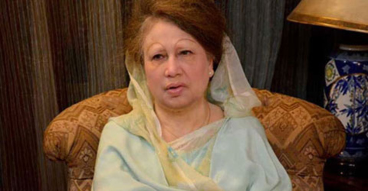 খালেদার অনুপস্থিতিতে মামলার শুনানি চলছে