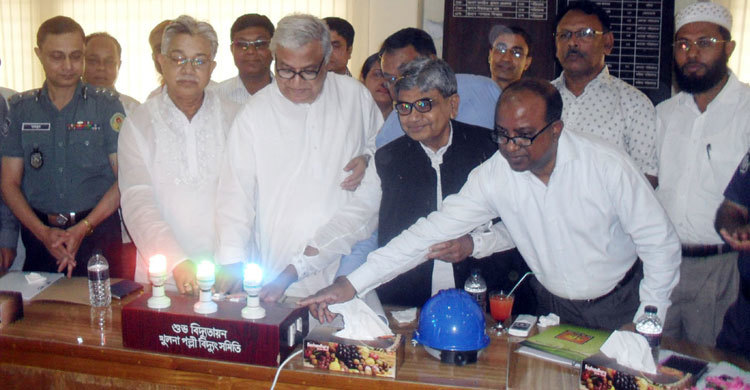 দেশকে এগিয়ে নিতে বিদ্যুৎ ব্যবস্থার উন্নয়নের বিকল্প নেই