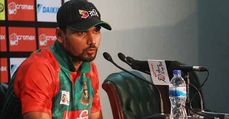 ২০ রানের আক্ষেপ মাশরাফির