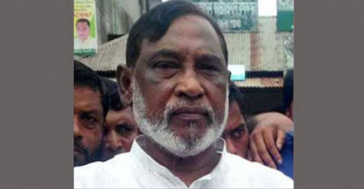 অল্পের জন্য রক্ষা পেলেন গাসিক মেয়র মান্নান