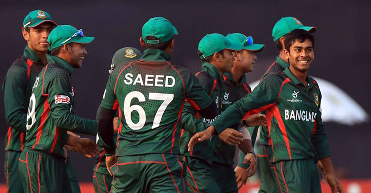 মিরাজের জোড়া আঘাত 