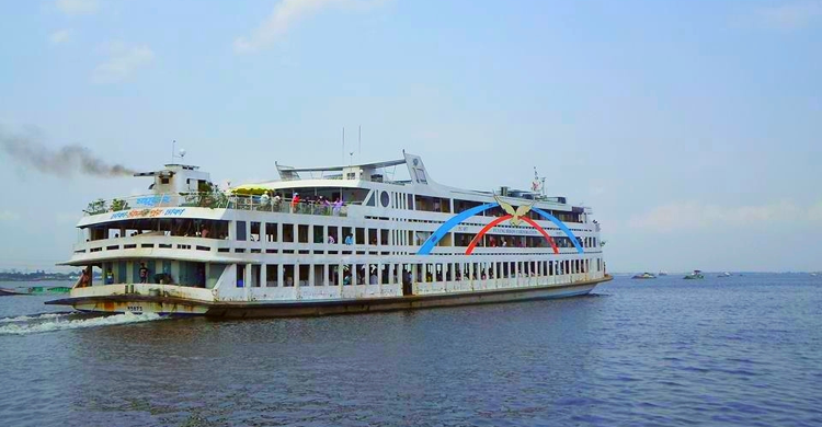 ৫ শতাধিক যাত্রী নিয়ে মেঘনায় ভাসছে এমভি ময়ূর-৭