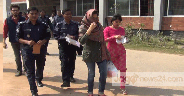 ছবি বিকৃত করার অভিযোগে শিক্ষিকা আটক