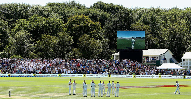 প্রথম দিনটা নিউজিল্যান্ডের