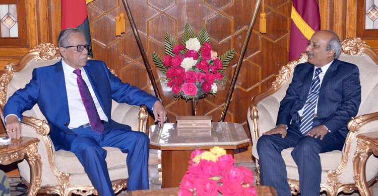 রাষ্ট্রপতির সঙ্গে দেখা করলেন পাবিপ্রবি ভিসি