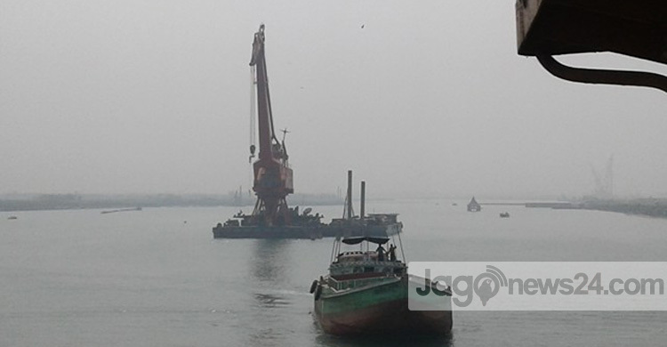 পদ্মাকে গ্রাস করছে জেগে উঠা চর! 