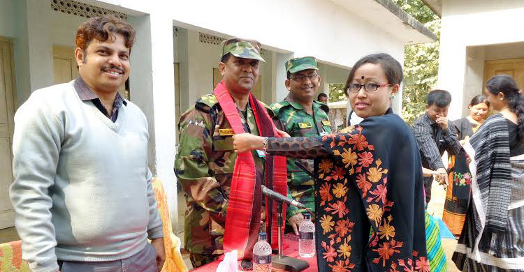 পাহাড়ে শিক্ষার আলো ছড়াচ্ছে সেনাবাহিনী