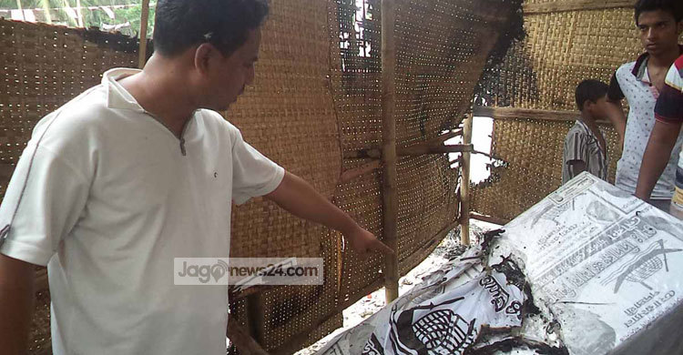 কলাখালীতে আ.লীগ প্রার্থীর কার্যালয়ে আগুন