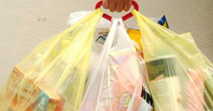 কমছেই না পলিথিনের ব্যবহার