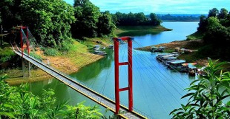 অর্থাভাবে ভেস্তে যাচ্ছে পর্যটন বর্ষ