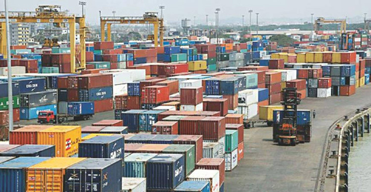 বন্দরে কন্টেইনার ভর্তি বেনসন সিগারেট আটক