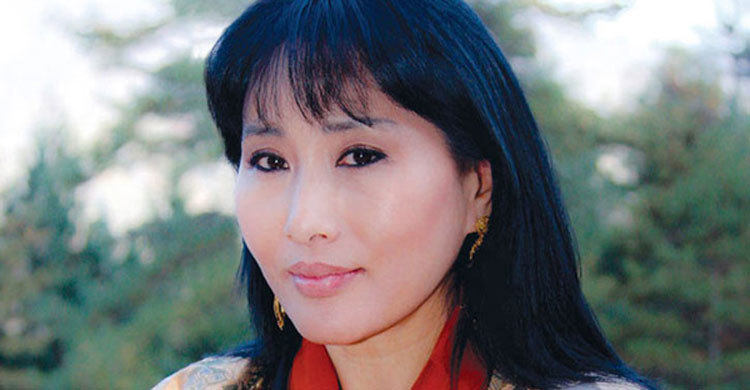 ঢাকায় পৌঁছেছেন ভুটানের রাণী  