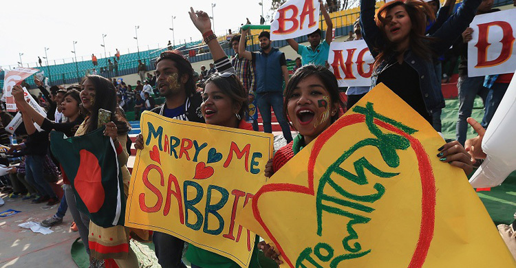 গ্যালারি থেকে সাব্বিরকে বিয়ের প্রস্তাব