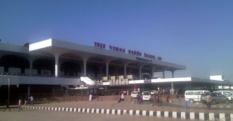 বিমানবন্দরে সুবিধাবঞ্চিত যাত্রী-অতিথিরা