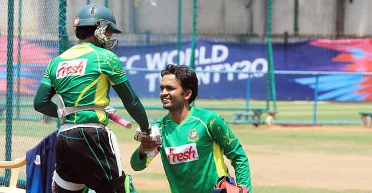 আন্তর্জাতিক ক্রিকেটে অভিষেক সাকলাইন সজিবের