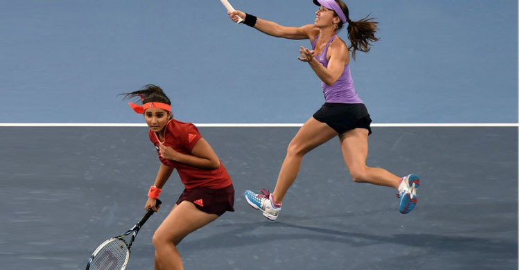 অবশেষে থামলেন সানিয়া-হিঙ্গিস