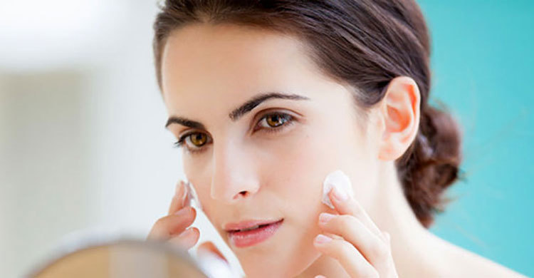 এ রূপচর্চায় দশ বছর বয়স কমবে