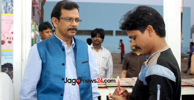 সকলের প্রচেষ্টায় মেলাটি আজ বটবৃক্ষ