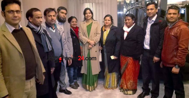 কাতালোনিয়ায় মাতৃভাষা দিবসের আলোচনা সভায় তারানা