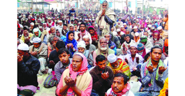 রাজনের গ্রামের বাড়িতে ওরস