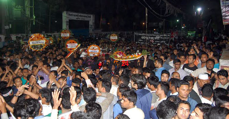 প্রথম প্রহরে সিলেটে হাজারো মানুষের ঢল